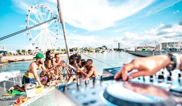 How to Create a Great Boating Playlist